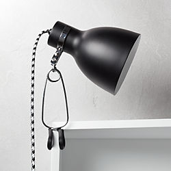 clip black light