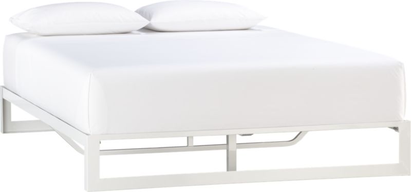 endless loop white bed