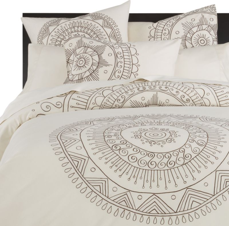 mehndi bed linens