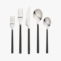 20-piece pattern 127 flatware set