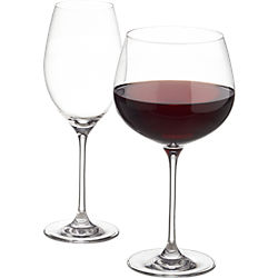 pour wine glasses