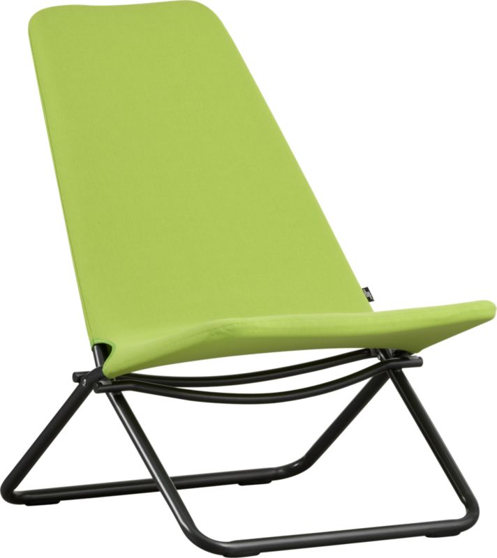 pucker folding lounge chair