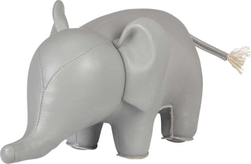 right bookend. 6.25"Wx11.75"Dx5.75"H
