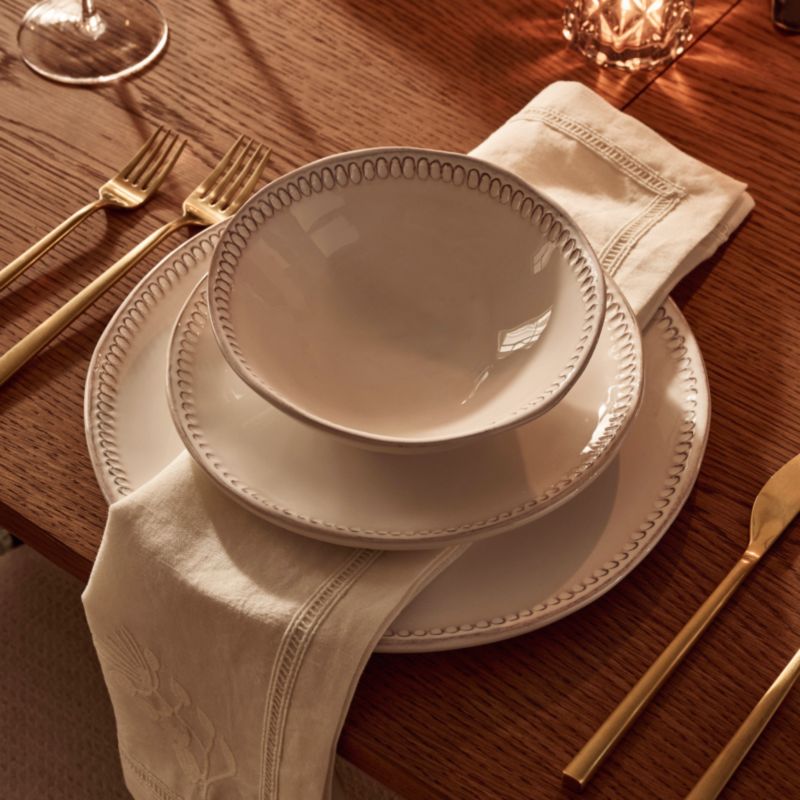 Dinnerware 