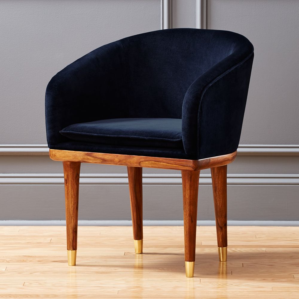 Viceroy sapphire 2024 blue velvet chair