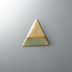 zoetic triangular wall hook